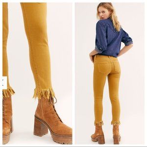 Free People NWT Great Heights Frayed Jeans in Color Golden Sz26